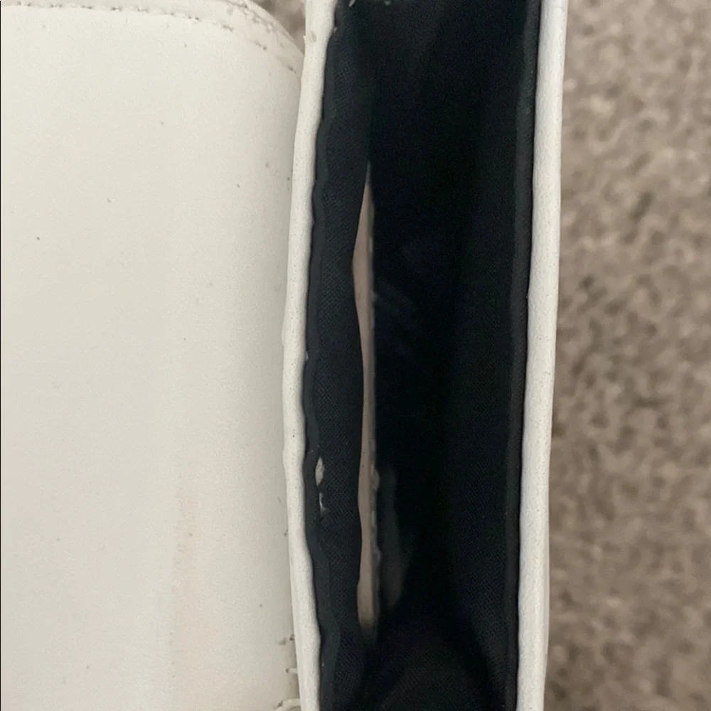 Kendall & Kylie White Phone Holder Mini Crossbody Bag